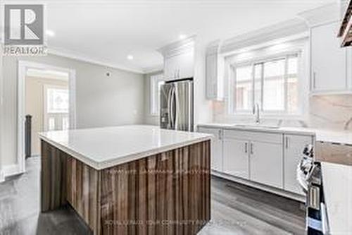 34 Petiole Road, Toronto, ON - Indoor Photo Showing Kitchen With Upgraded Kitchen