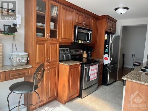 125 Woodmill Terrace, Ottawa, ON - Indoor Photo Showing Kitchen