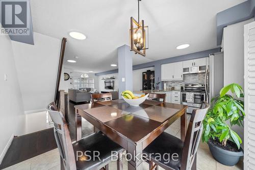 91 Mayland Trail, Hamilton (Stoney Creek), ON - Indoor Photo Showing Dining Room