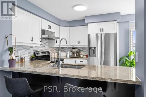 91 Mayland Trail, Hamilton, ON - Indoor Photo Showing Kitchen With Double Sink With Upgraded Kitchen