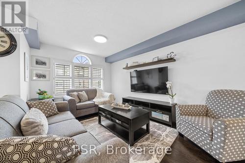 91 Mayland Trail, Hamilton (Stoney Creek), ON - Indoor Photo Showing Living Room