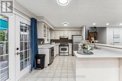 34 Devere Drive, Guelph, ON - Indoor Photo Showing Kitchen