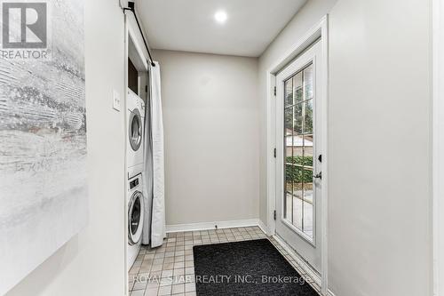 34 Devere Drive, Guelph, ON - Indoor Photo Showing Laundry Room