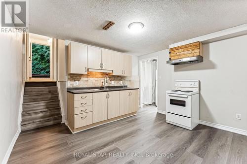 34 Devere Drive, Guelph, ON - Indoor Photo Showing Kitchen