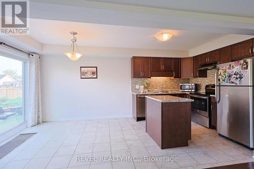 7732 Shaw Street, Niagara Falls, ON - Indoor Photo Showing Kitchen