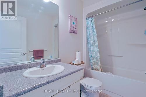 7732 Shaw Street, Niagara Falls, ON - Indoor Photo Showing Bathroom