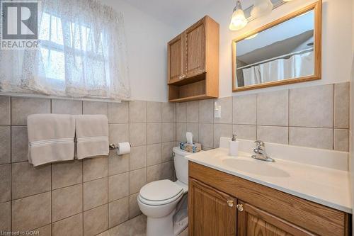 53 Thompson Drive, Guelph, ON - Indoor Photo Showing Bathroom