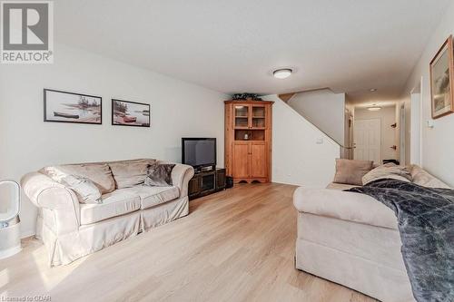 53 Thompson Drive, Guelph, ON - Indoor Photo Showing Living Room