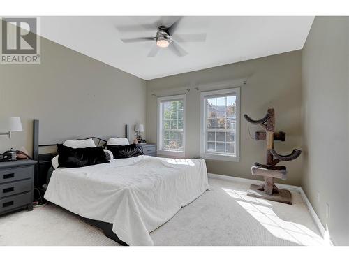 328 Providence Avenue Unit# 10, Kelowna, BC - Indoor Photo Showing Bedroom