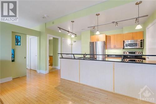 85 Bronson Avenue Unit#402, Ottawa, ON - Indoor Photo Showing Kitchen