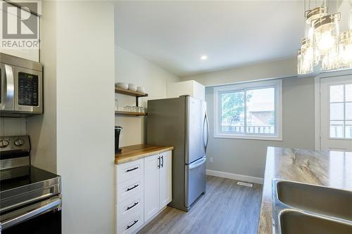 215 Trudeau Drive Unit# 69, Sarnia, ON - Indoor Photo Showing Kitchen