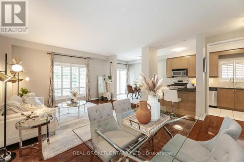 3137 Eclipse Avenue, Mississauga, ON - Indoor Photo Showing Living Room