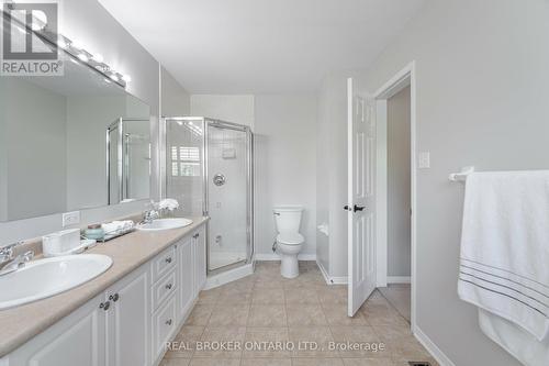 3137 Eclipse Avenue, Mississauga, ON - Indoor Photo Showing Bathroom