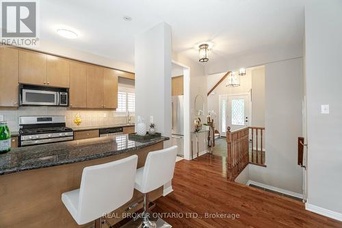 3137 Eclipse Avenue, Mississauga, ON - Indoor Photo Showing Kitchen