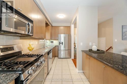 3137 Eclipse Avenue, Mississauga, ON - Indoor Photo Showing Kitchen With Stainless Steel Kitchen With Upgraded Kitchen