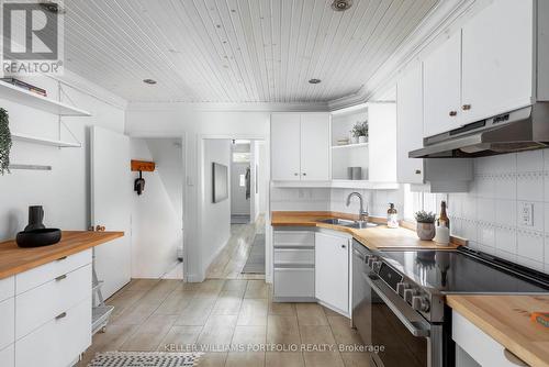 263 Franklin Avenue, Toronto (Dovercourt-Wallace Emerson-Junction), ON - Indoor Photo Showing Kitchen With Double Sink