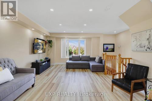 1 - 3010 Erin Centre Boulevard, Mississauga, ON - Indoor Photo Showing Living Room