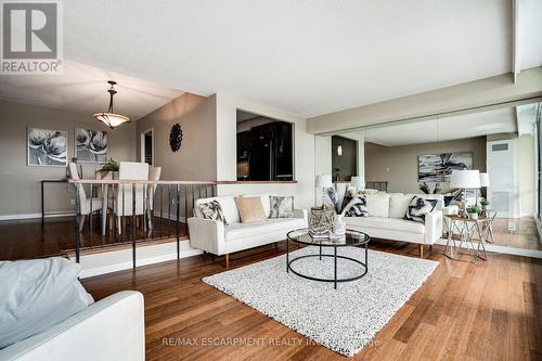 Ph2012 - 250 Scarlett Road, Toronto (Rockcliffe-Smythe), ON - Indoor Photo Showing Living Room