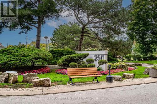 Ph2012 - 250 Scarlett Road, Toronto (Rockcliffe-Smythe), ON - Outdoor