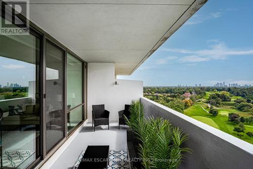 Ph2012 - 250 Scarlett Road, Toronto (Rockcliffe-Smythe), ON - Outdoor With View With Exterior