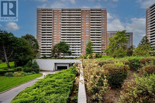 Ph2012 - 250 Scarlett Road, Toronto (Rockcliffe-Smythe), ON - Outdoor With Facade