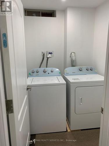 12 Fitzgibson Street, Brampton, ON - Indoor Photo Showing Laundry Room