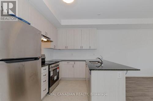 1909 Thames Circle, Milton, ON - Indoor Photo Showing Kitchen