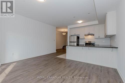 1909 Thames Circle, Milton, ON - Indoor Photo Showing Kitchen