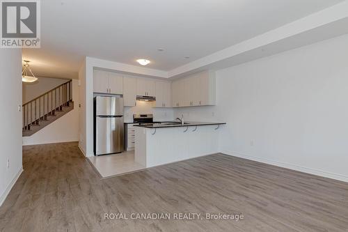 1909 Thames Circle, Milton, ON - Indoor Photo Showing Kitchen