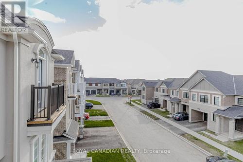 1909 Thames Circle, Milton, ON -  With Facade