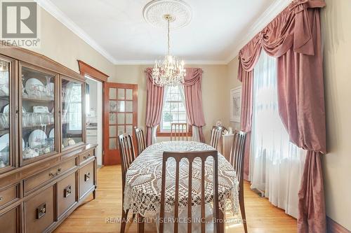 61 Rosedale Avenue W, Brampton, ON - Indoor Photo Showing Dining Room