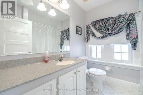 61 Rosedale Avenue W, Brampton, ON - Indoor Photo Showing Bathroom