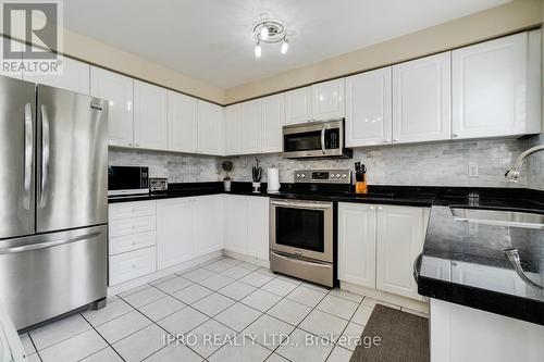 2518 Carberry Way, Oakville, ON - Indoor Photo Showing Kitchen With Stainless Steel Kitchen