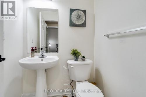 2518 Carberry Way, Oakville, ON - Indoor Photo Showing Bathroom