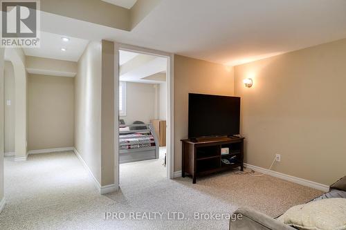 2518 Carberry Way, Oakville (West Oak Trails), ON - Indoor