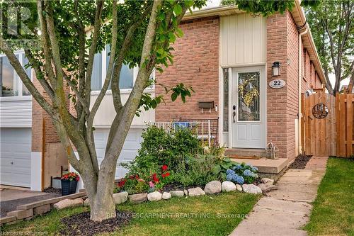 22 Garden Crescent, Hamilton (Burkholme), ON - Outdoor