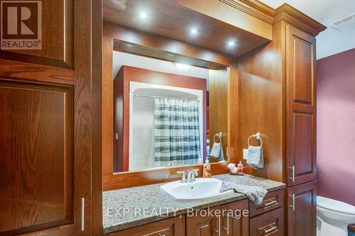 59 Windham 11 Road, Norfolk, ON - Indoor Photo Showing Bathroom