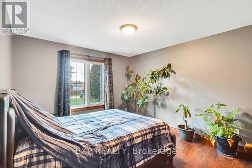 59 Windham 11 Road, Norfolk, ON - Indoor Photo Showing Bedroom