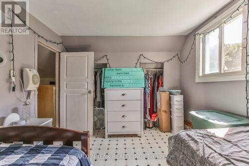 800 1St Concession Rd Enr Road, Norfolk (Fairground), ON - Indoor Photo Showing Bedroom