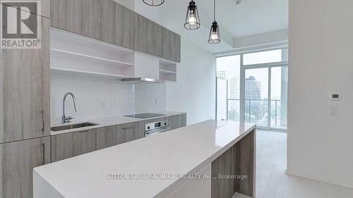 1704 - 5 Soudan Avenue, Toronto, ON - Indoor Photo Showing Kitchen With Upgraded Kitchen