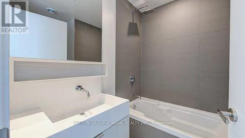 1704 - 5 Soudan Avenue, Toronto, ON - Indoor Photo Showing Bathroom