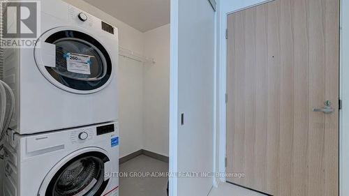 1704 - 5 Soudan Avenue, Toronto, ON - Indoor Photo Showing Laundry Room