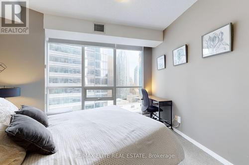 2208 - 65 Bremner Boulevard, Toronto (Waterfront Communities), ON - Indoor Photo Showing Bedroom