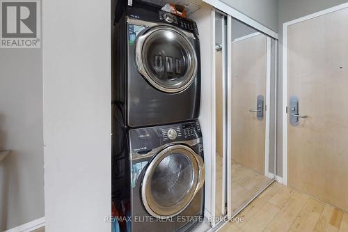 2208 - 65 Bremner Boulevard, Toronto (Waterfront Communities), ON - Indoor Photo Showing Laundry Room