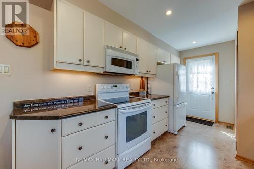 30 Schubert Drive, Toronto (Guildwood), ON - Indoor Photo Showing Kitchen