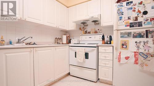 303 - 1000 The Esplanade N, Pickering, ON - Indoor Photo Showing Kitchen