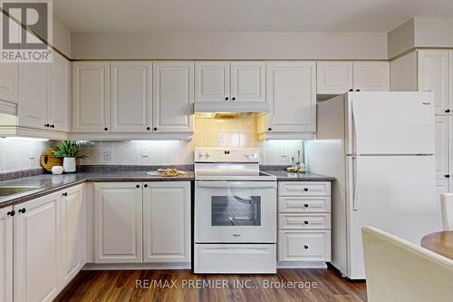 521 - 7373 Martin Grove Road, Vaughan, ON - Indoor Photo Showing Kitchen