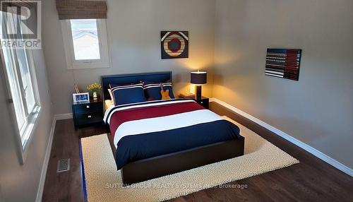 121 Parkland Crescent, Kitchener, ON - Indoor Photo Showing Bedroom