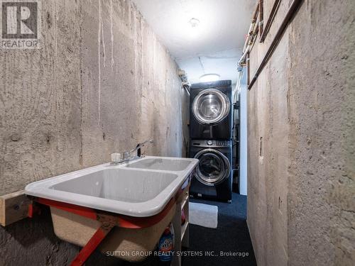 121 Parkland Crescent, Kitchener, ON - Indoor Photo Showing Laundry Room