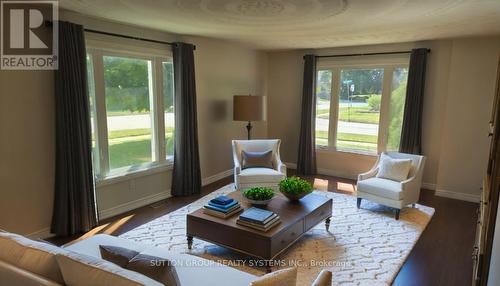 121 Parkland Crescent, Kitchener, ON - Indoor Photo Showing Living Room